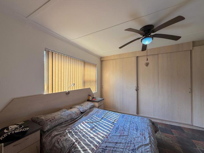 6 Bedroom Property for Sale in Denneoord Western Cape